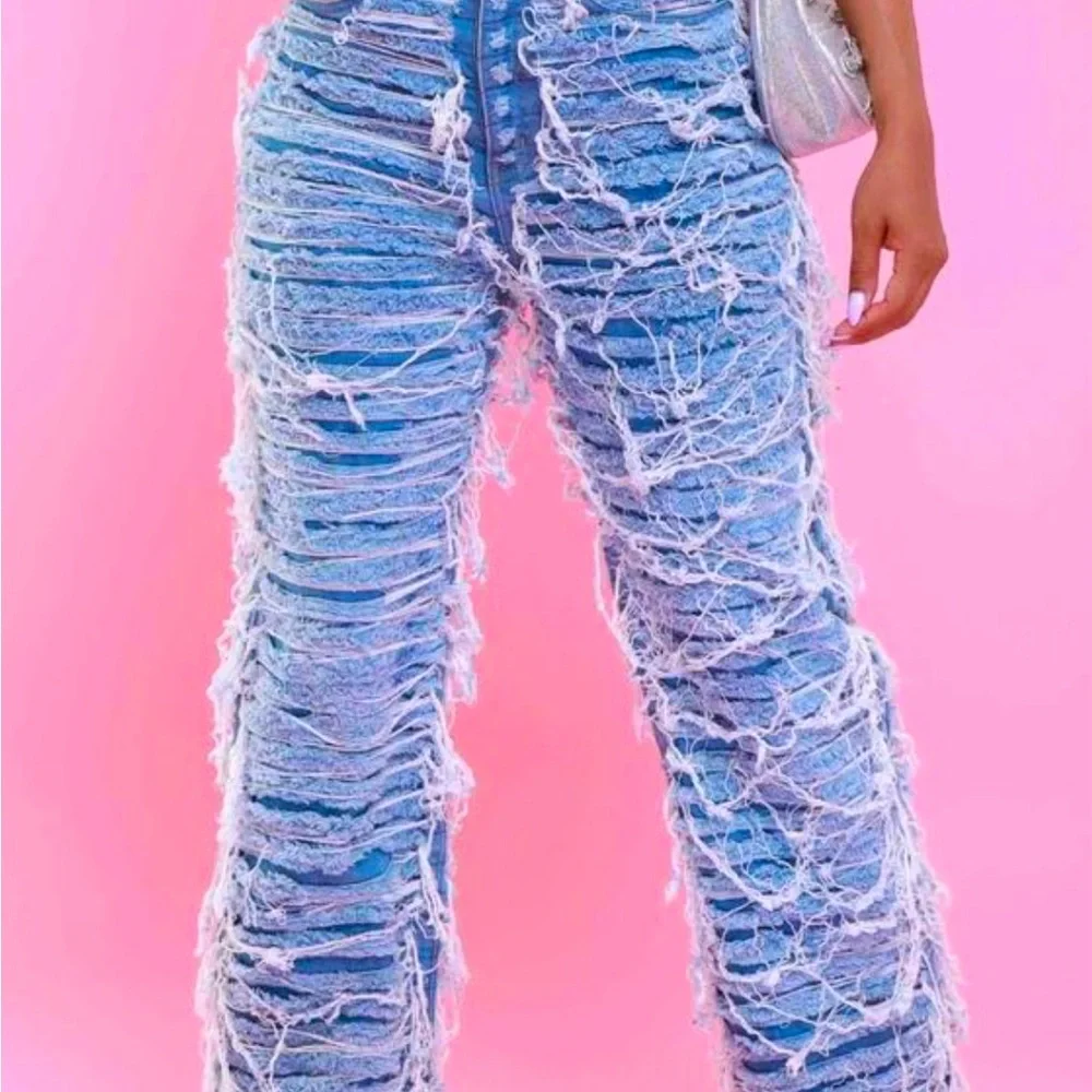 🔥Shredded Blue Denim Distress jeans - Picture 6 of 6